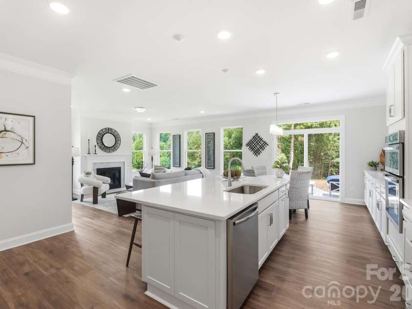 10806 Coble Road, Charlotte, NC 28227.  MLS# CAR4359421, YatesRealty ID 31977. Kitchen