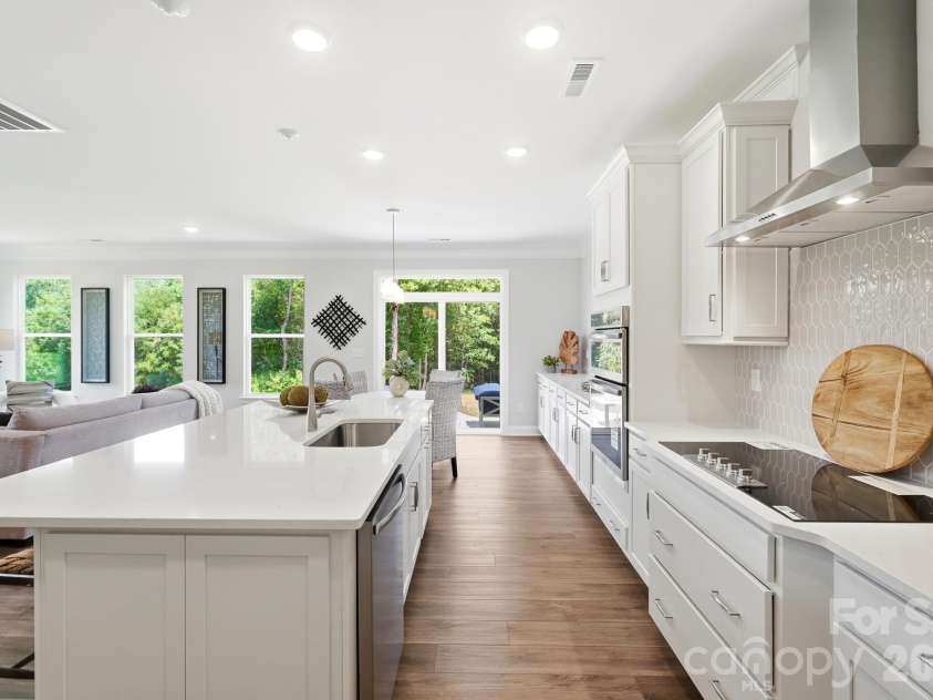 10806 Coble Road, Charlotte, NC 28227.  MLS# CAR4359421, YatesRealty ID 31977. Kitchen