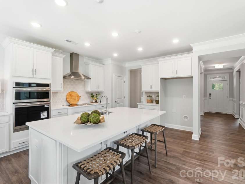 10806 Coble Road, Charlotte, NC 28227.  MLS# CAR4359421, YatesRealty ID 31977. Kitchen