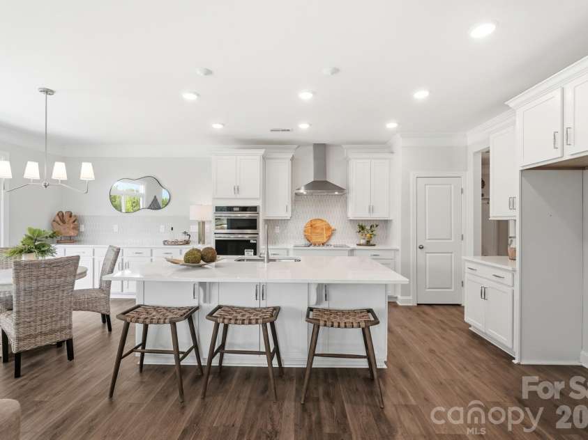 10806 Coble Road, Charlotte, NC 28227.  MLS# CAR4359421, YatesRealty ID 31977. Kitchen
