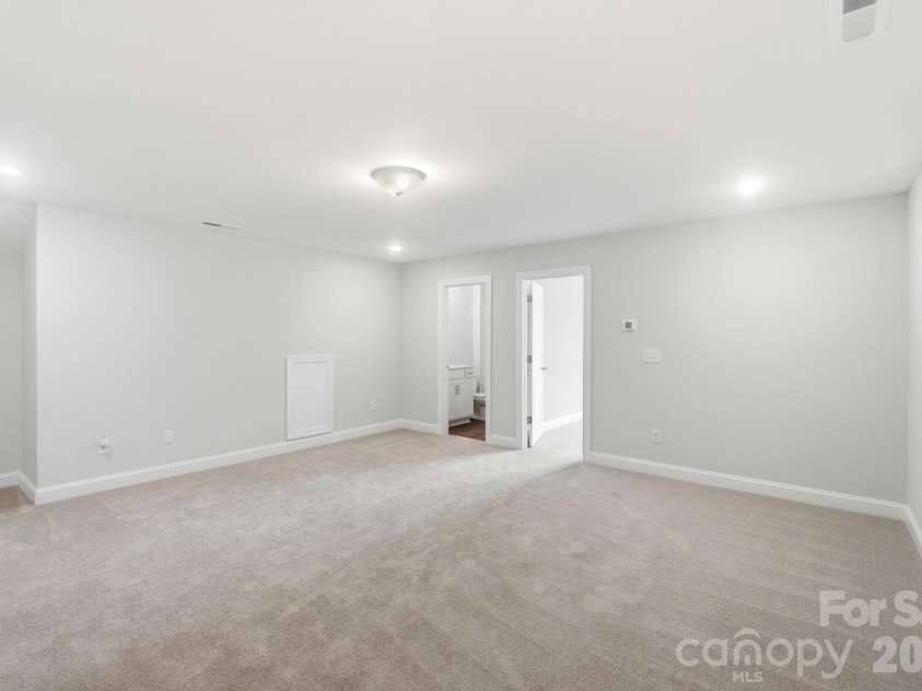 10806 Coble Road, Charlotte, NC 28227.  MLS# CAR4359421, YatesRealty ID 31977. Loft