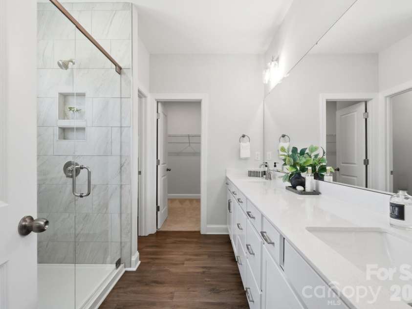 10806 Coble Road, Charlotte, NC 28227.  MLS# CAR4359421, YatesRealty ID 31977. Primary Bathroom