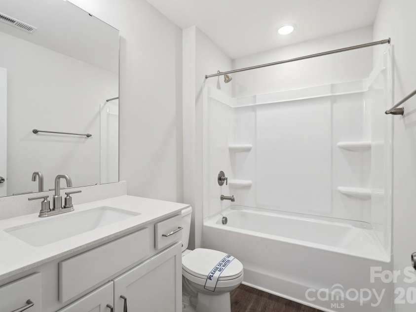 10806 Coble Road, Charlotte, NC 28227.  MLS# CAR4359421, YatesRealty ID 31977. Upper level bath