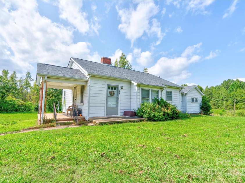1414 Post Road, Shelby, NC 28152.  MLS# CAR4231976, YatesRealty ID 31978. 