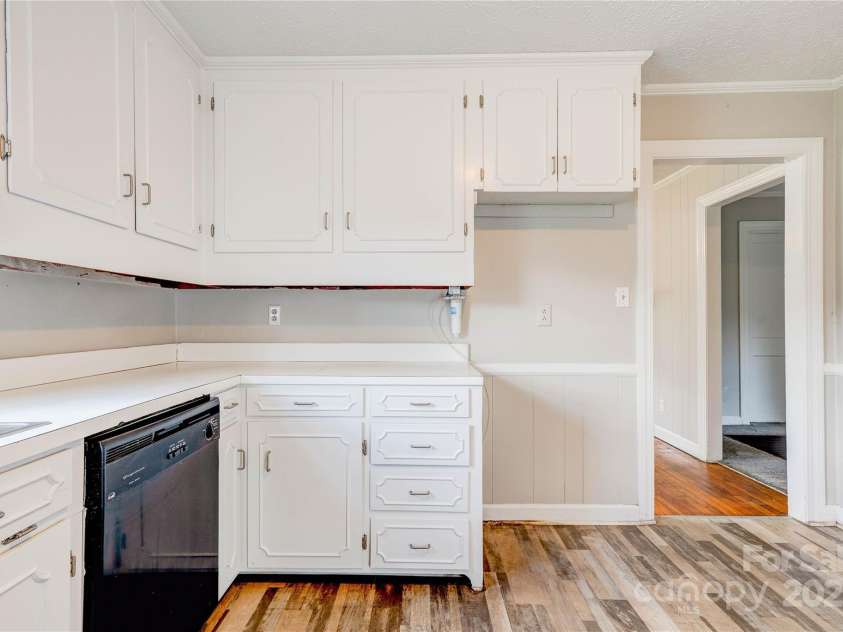 1414 Post Road, Shelby, NC 28152.  MLS# CAR4231976, YatesRealty ID 31978. 