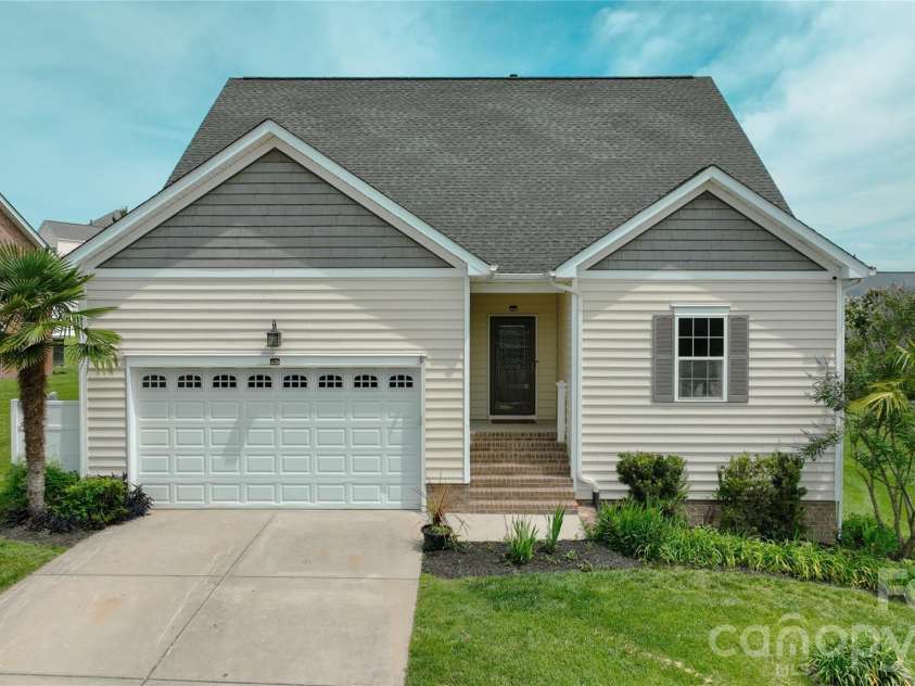 5184 Norway Lane, Rock Hill, SC 29732.  MLS# CAR4391699, YatesRealty ID 31978. 