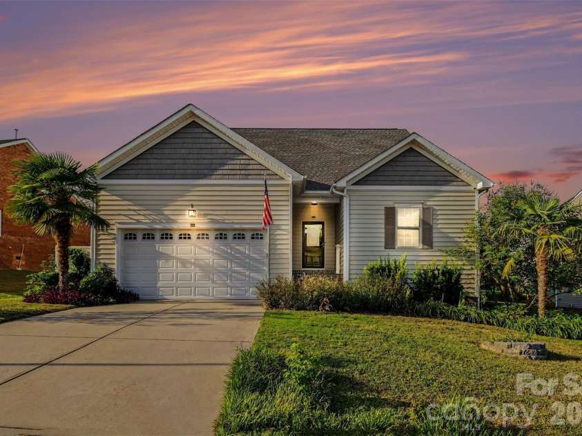 5184 Norway Lane, Rock Hill, SC 29732.  MLS# CAR4427448, YatesRealty ID 31978. 