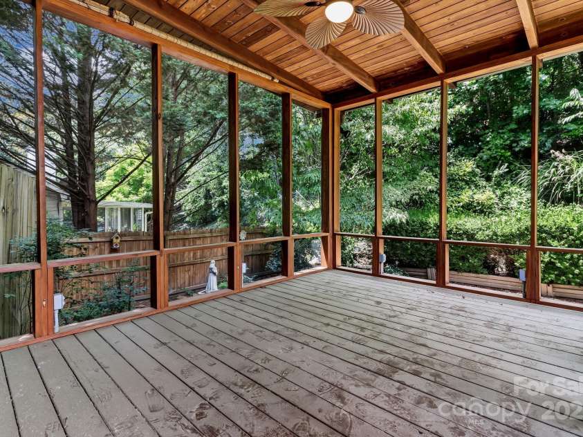 18 Southchase Drive, Fletcher, NC 28732.  MLS# CAR4284653, YatesRealty ID 31979. 
