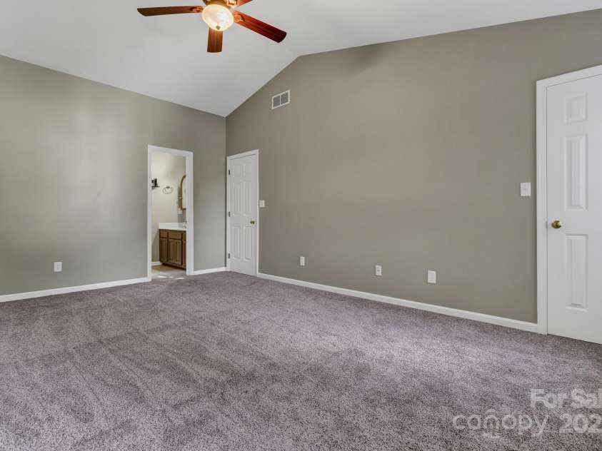 18 Southchase Drive, Fletcher, NC 28732.  MLS# CAR4284653, YatesRealty ID 31979. 