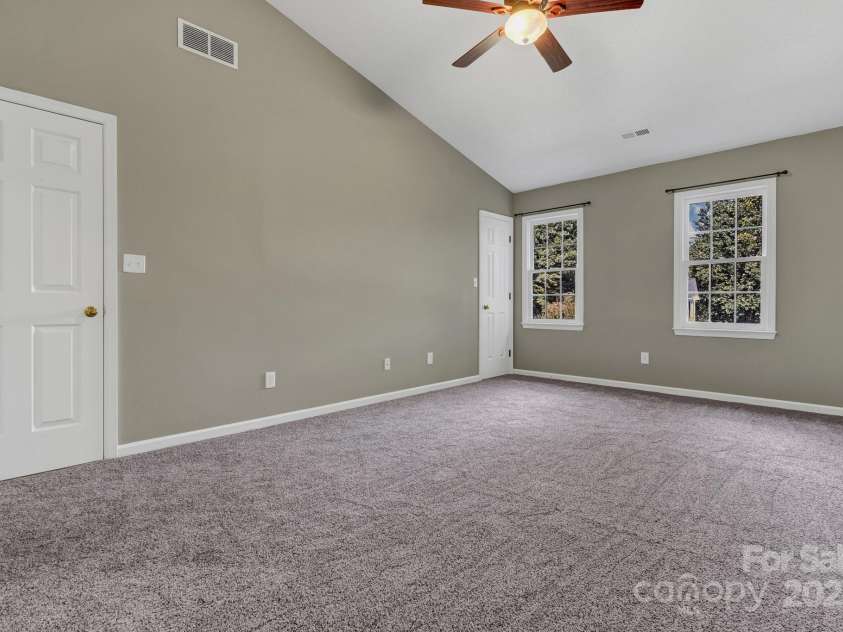 18 Southchase Drive, Fletcher, NC 28732.  MLS# CAR4284653, YatesRealty ID 31979. 