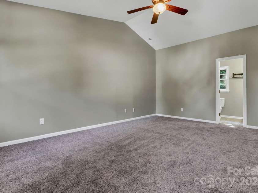 18 Southchase Drive, Fletcher, NC 28732.  MLS# CAR4284653, YatesRealty ID 31979. 