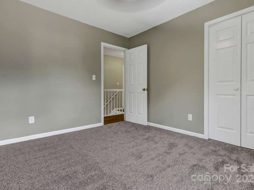18 Southchase Drive, Fletcher, NC 28732.  MLS# CAR4284653, YatesRealty ID 31979. 