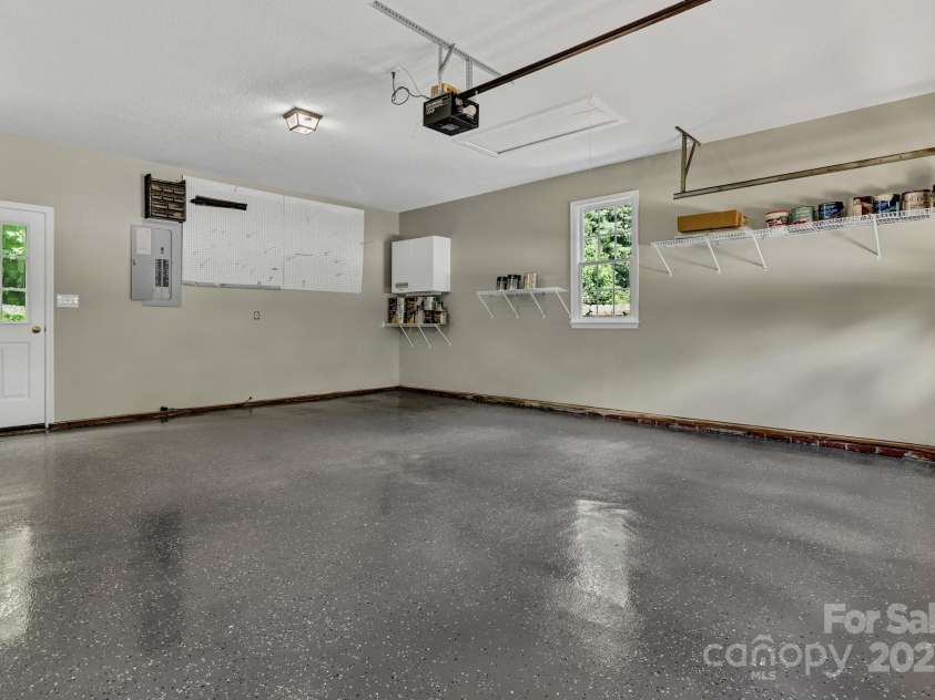18 Southchase Drive, Fletcher, NC 28732.  MLS# CAR4284653, YatesRealty ID 31979. 
