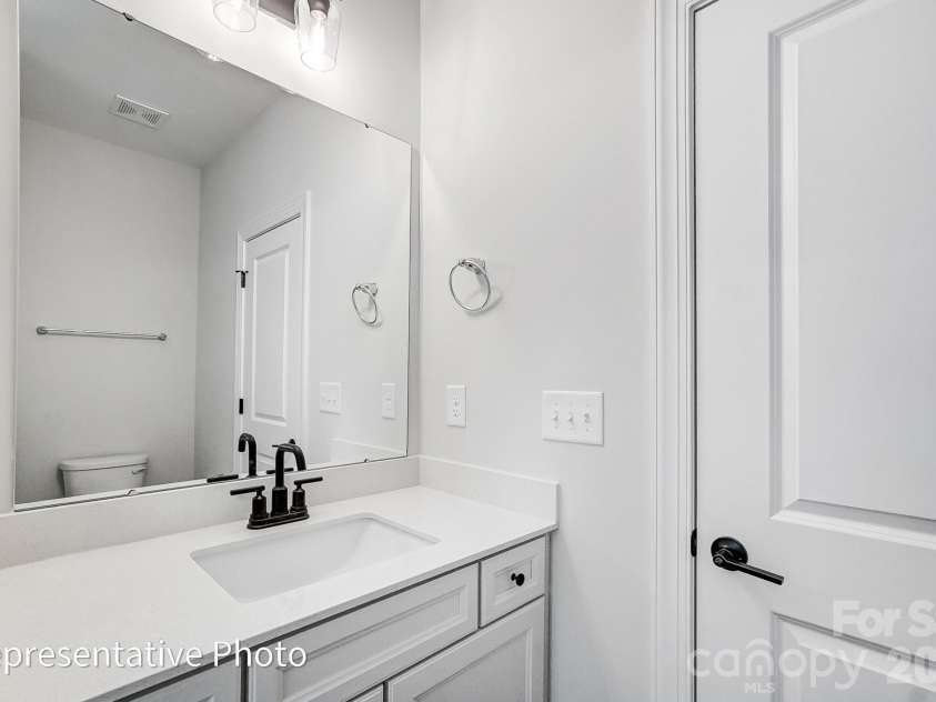 8011 James Query Road, Charlotte, NC 28227.  MLS# CAR4395378, YatesRealty ID 31979. Bath 2