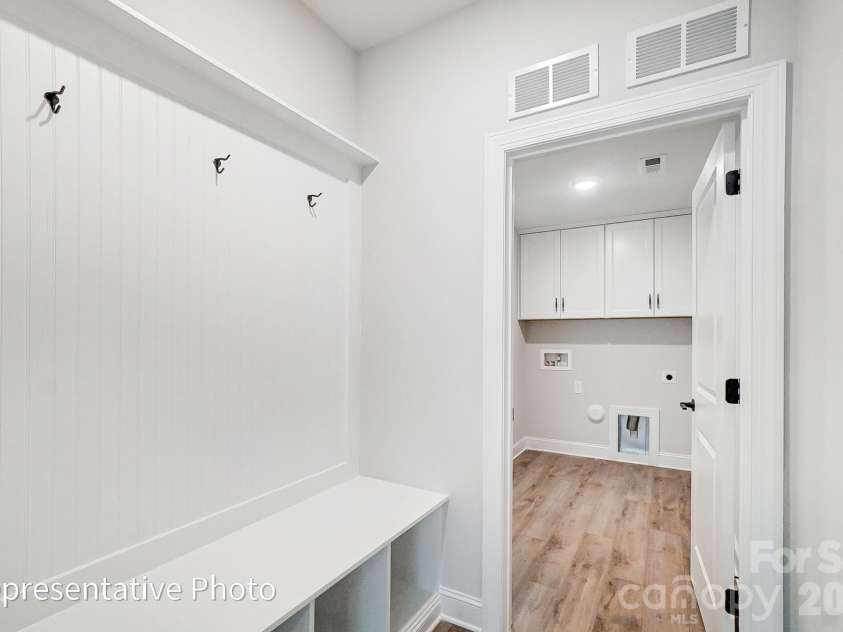 8011 James Query Road, Charlotte, NC 28227.  MLS# CAR4395378, YatesRealty ID 31979. Drop Zone