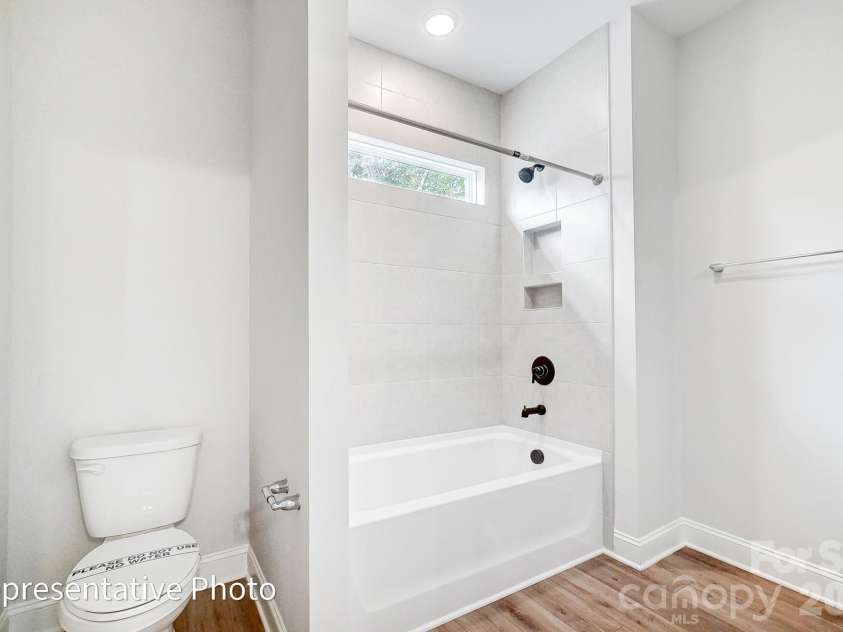 8011 James Query Road, Charlotte, NC 28227.  MLS# CAR4395378, YatesRealty ID 31979. Jack and jill bath