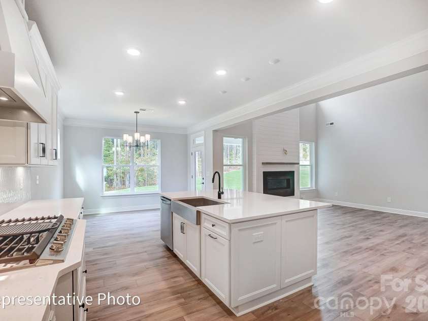8011 James Query Road, Charlotte, NC 28227.  MLS# CAR4395378, YatesRealty ID 31979. Kitchen