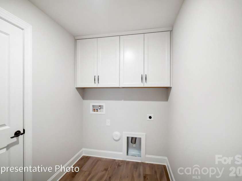 8011 James Query Road, Charlotte, NC 28227.  MLS# CAR4395378, YatesRealty ID 31979. Laundry Room