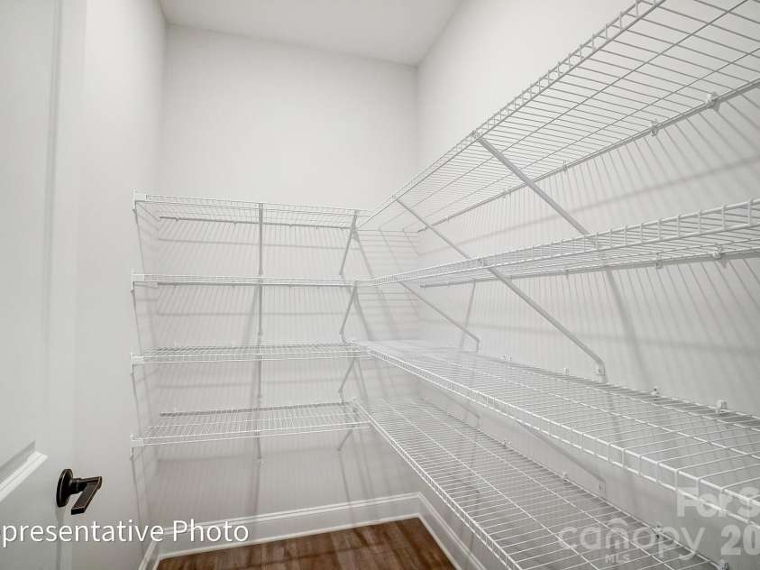 8011 James Query Road, Charlotte, NC 28227.  MLS# CAR4395378, YatesRealty ID 31979. Walk in Pantry