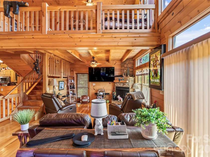 16 Saratoga Drive, Nebo, NC 28761.  MLS# CAR4338569, YatesRealty ID 3198. 