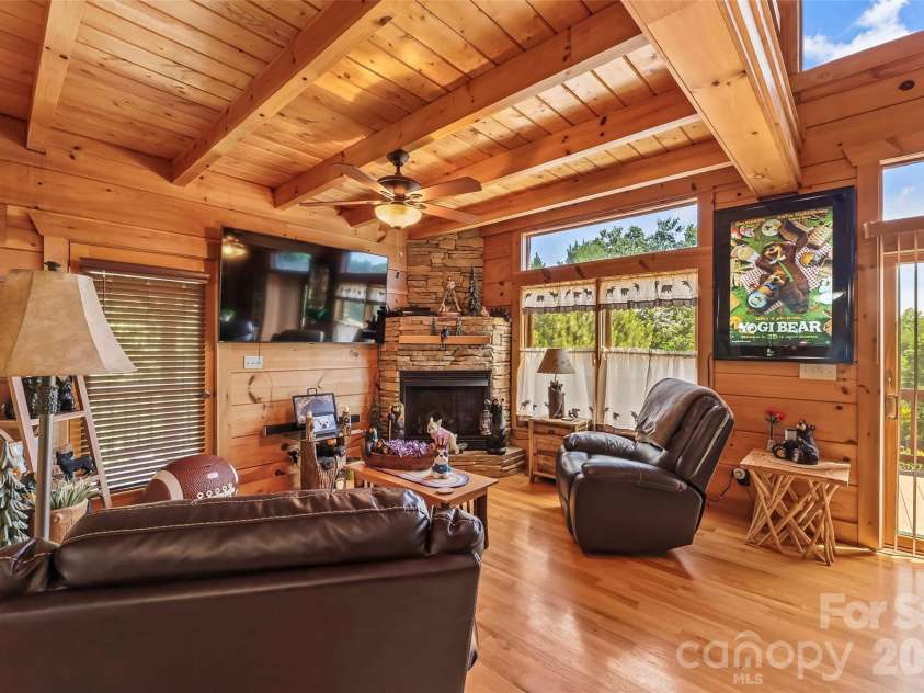 16 Saratoga Drive, Nebo, NC 28761.  MLS# CAR4338569, YatesRealty ID 3198. 