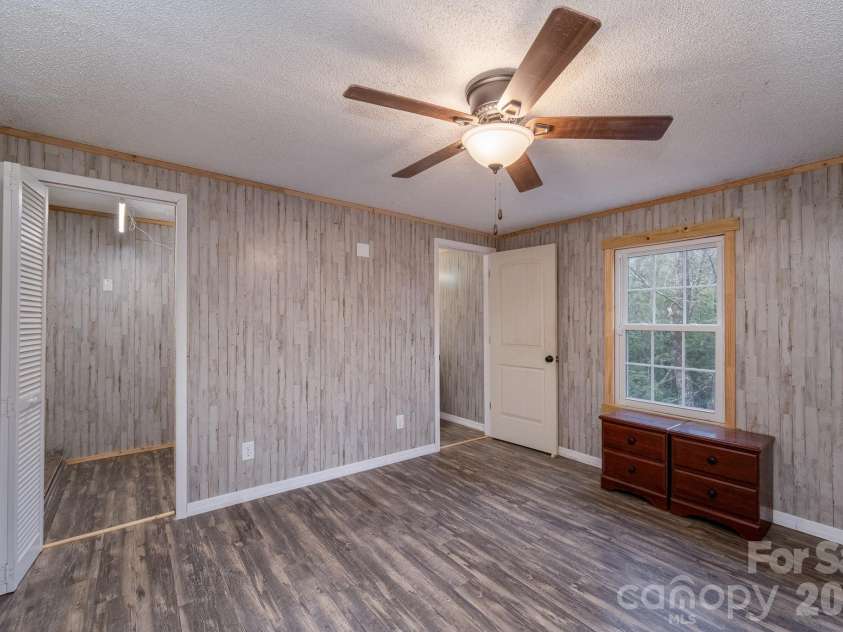 310 Sassafras Gap Lane, Brevard, NC 28712.  MLS# CAR4336681, YatesRealty ID 3198. 