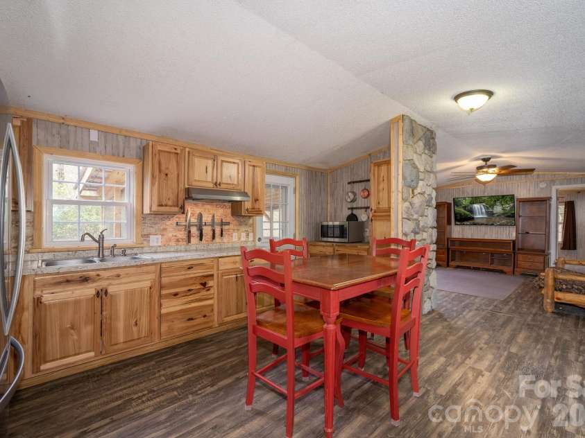 310 Sassafras Gap Lane, Brevard, NC 28712.  MLS# CAR4336681, YatesRealty ID 3198. 