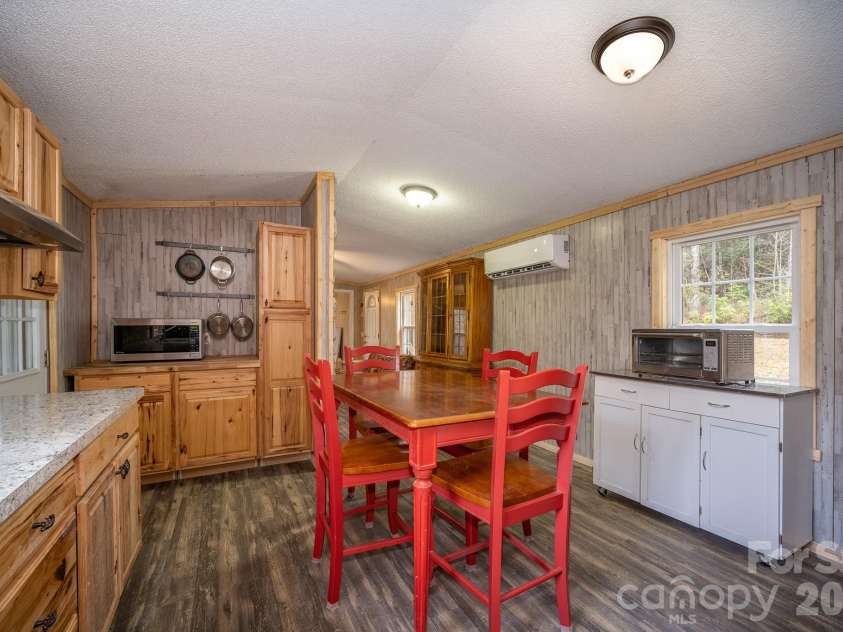 310 Sassafras Gap Lane, Brevard, NC 28712.  MLS# CAR4336681, YatesRealty ID 3198. 
