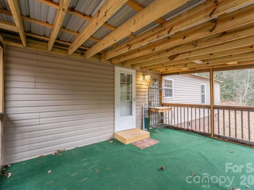 310 Sassafras Gap Lane, Brevard, NC 28712.  MLS# CAR4336681, YatesRealty ID 3198. 