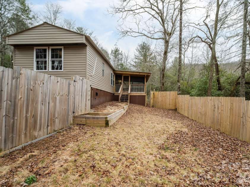 310 Sassafras Gap Lane, Brevard, NC 28712.  MLS# CAR4336681, YatesRealty ID 3198. 