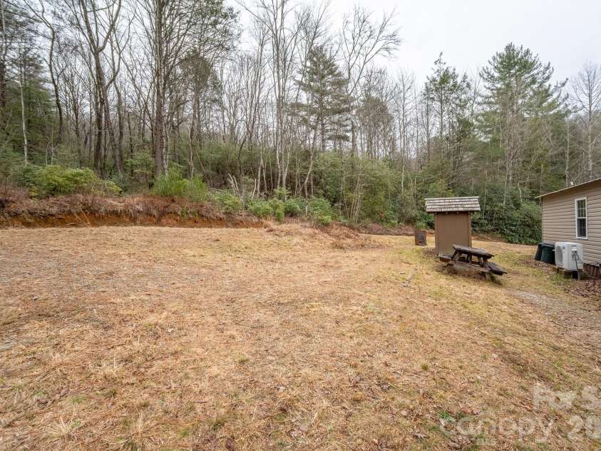 310 Sassafras Gap Lane, Brevard, NC 28712.  MLS# CAR4336681, YatesRealty ID 3198. 