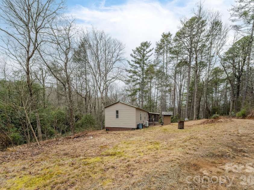 310 Sassafras Gap Lane, Brevard, NC 28712.  MLS# CAR4336681, YatesRealty ID 3198. 