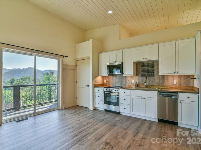 93 Old Stewart Road, Weaverville, NC 28787.  MLS# CAR4278171, YatesRealty ID 31980. 