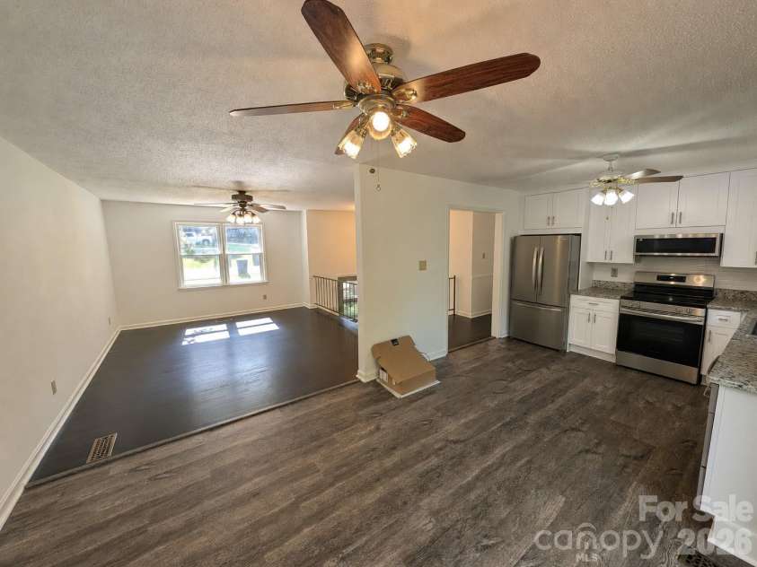 3822 Newhall Drive, Conover, NC 28613.  MLS# CAR4387869, YatesRealty ID 31981. 