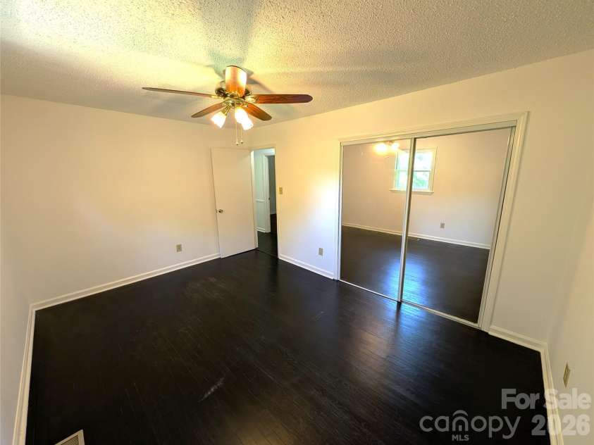 3822 Newhall Drive, Conover, NC 28613.  MLS# CAR4387869, YatesRealty ID 31981. 