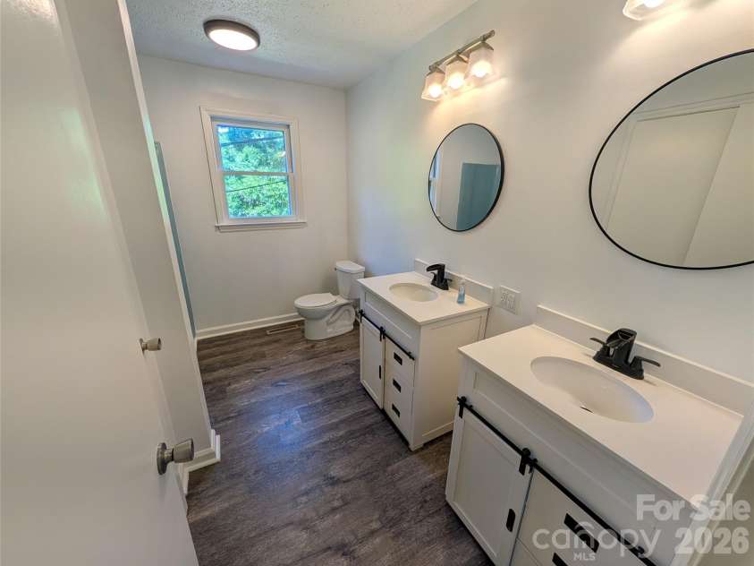 3822 Newhall Drive, Conover, NC 28613.  MLS# CAR4387869, YatesRealty ID 31981. 