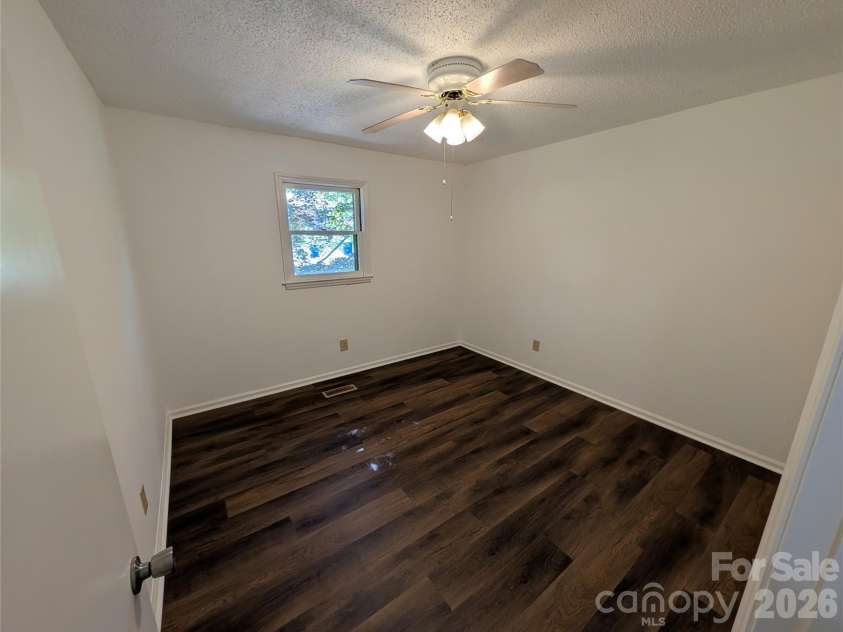 3822 Newhall Drive, Conover, NC 28613.  MLS# CAR4387869, YatesRealty ID 31981. 
