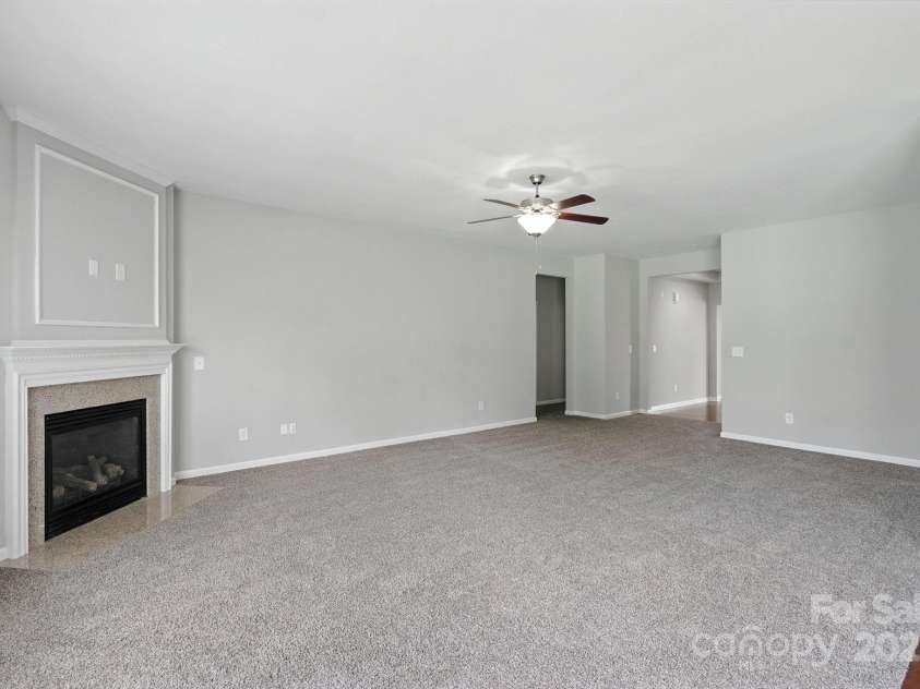 6031 Castlecove Road, Charlotte, NC 28278.  MLS# CAR4286394, YatesRealty ID 31981. 