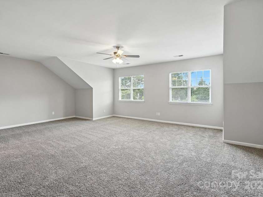 6031 Castlecove Road, Charlotte, NC 28278.  MLS# CAR4286394, YatesRealty ID 31981. 