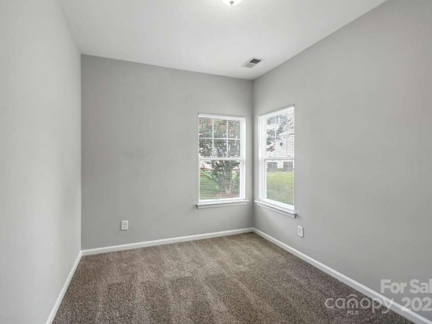 6031 Castlecove Road, Charlotte, NC 28278.  MLS# CAR4286394, YatesRealty ID 31981. 