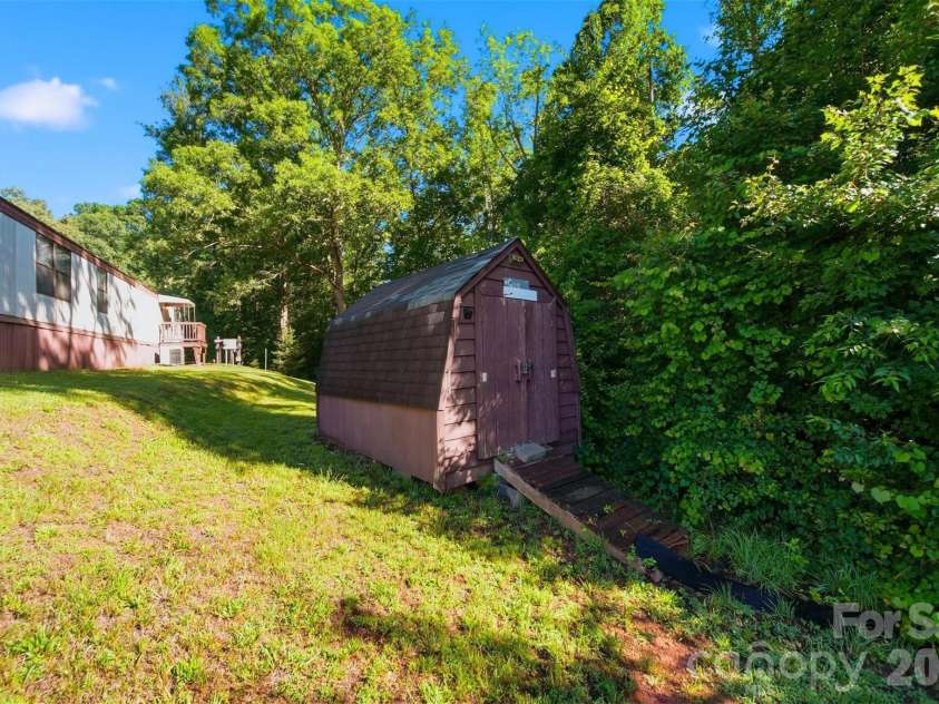 300 Excelsior Drive, Connelly Springs, NC 28612.  MLS# CAR4393679, YatesRealty ID 31982. 