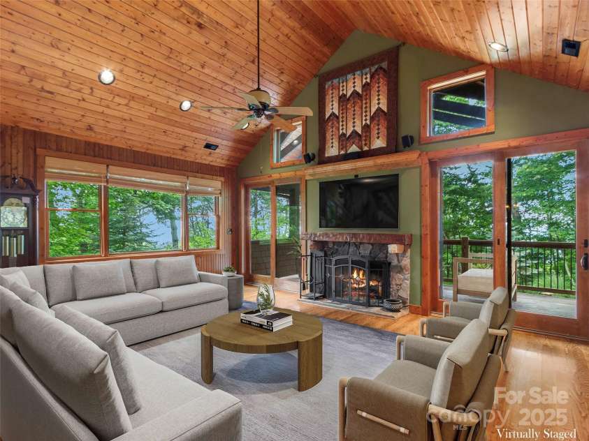 321 Sunset Point Road, Burnsville, NC 28714.  MLS# CAR4287162, YatesRealty ID 31982. 