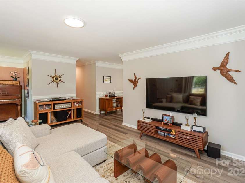 321 Cook Street, Mooresville, NC 28115.  MLS# CAR4282722, YatesRealty ID 31983. 