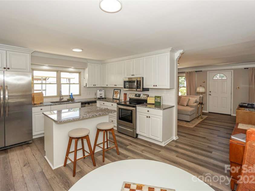321 Cook Street, Mooresville, NC 28115.  MLS# CAR4282722, YatesRealty ID 31983. 