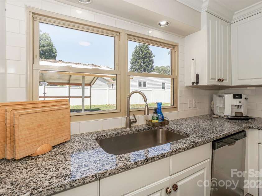 321 Cook Street, Mooresville, NC 28115.  MLS# CAR4282722, YatesRealty ID 31983. 