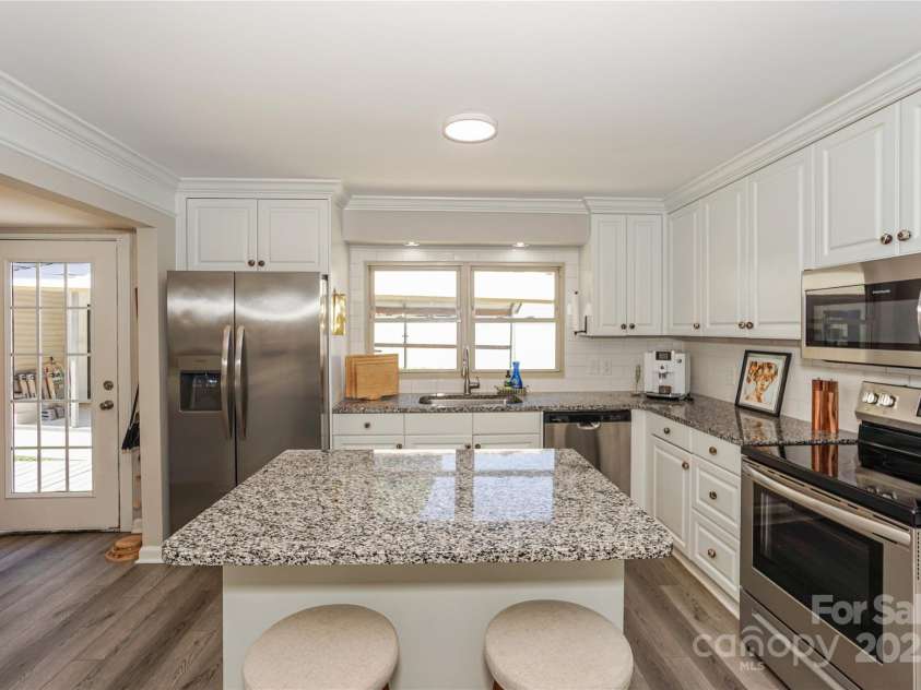 321 Cook Street, Mooresville, NC 28115.  MLS# CAR4282722, YatesRealty ID 31983. 