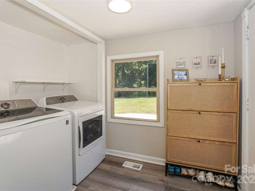 321 Cook Street, Mooresville, NC 28115.  MLS# CAR4282722, YatesRealty ID 31983. 