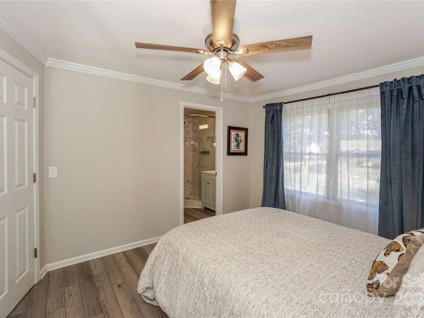 321 Cook Street, Mooresville, NC 28115.  MLS# CAR4282722, YatesRealty ID 31983. 