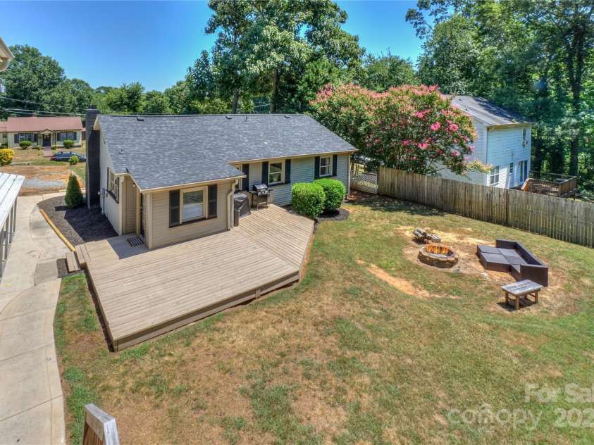 321 Cook Street, Mooresville, NC 28115.  MLS# CAR4282722, YatesRealty ID 31983. 