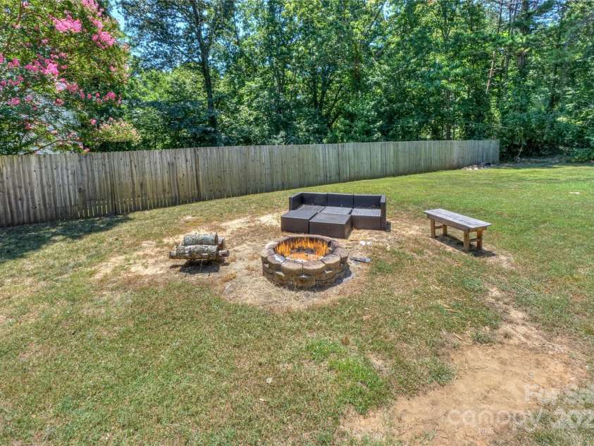 321 Cook Street, Mooresville, NC 28115.  MLS# CAR4282722, YatesRealty ID 31983. 